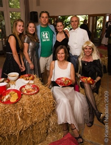 09_1219_whitetrashwed_029